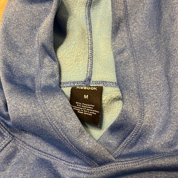Reebok fleece hoodie - size medium - Picture 2 of 3